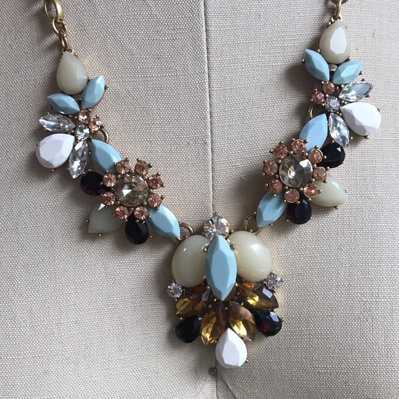 J Crew statement necklace - Picture 6 of 7